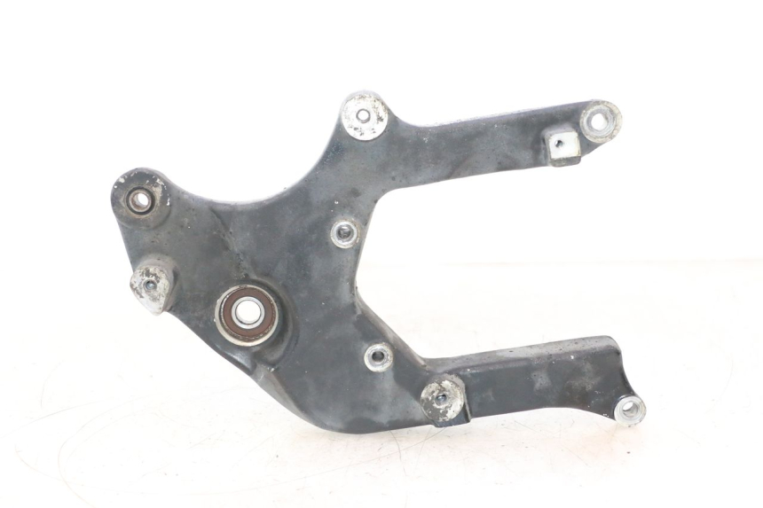 photo de SOPORTE DE ESCAPE SUZUKI BURGMAN 125 (2007 - 2014) - Vista principal