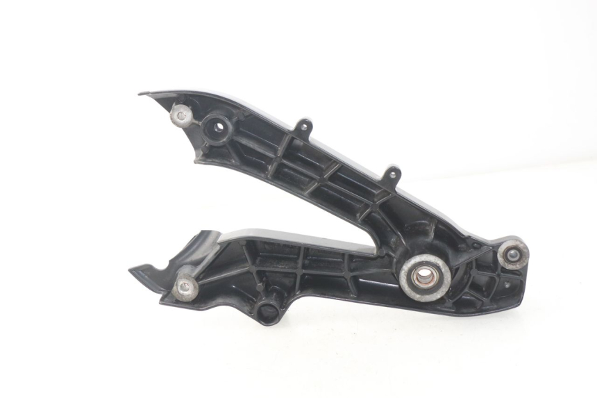 photo de MONTAJE TUBO ESCAPE YAMAHA BW'S BWS 125 (2010 - 2013) - Detalle de la pieza