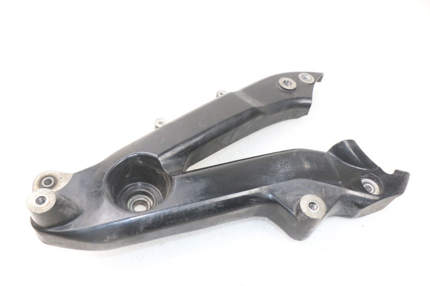 photo de MONTAJE TUBO ESCAPE YAMAHA BW'S BWS 125 (2010 - 2013) - Detalle de la pieza