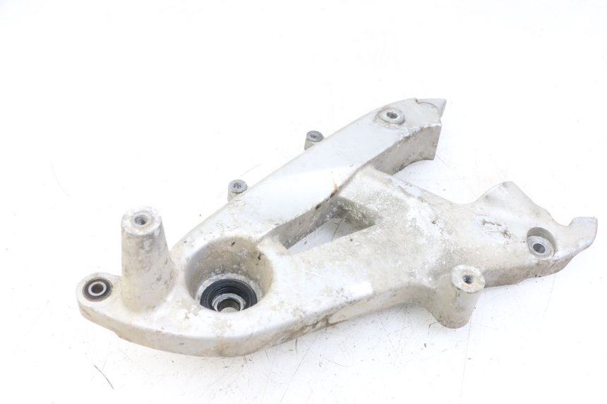 photo de SOPORTE DE ESCAPE YAMAHA CYGNUS X 125 (2004 - 2007) - Otra perspectiva