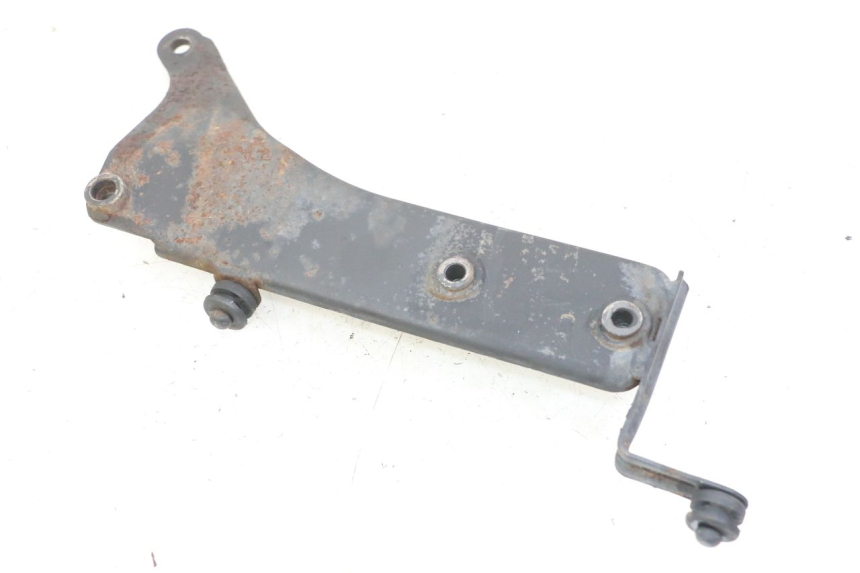 photo de MONTAJE TUBO ESCAPE DAELIM BESBI 125 (2007 - 2008) - Detalle de la pieza