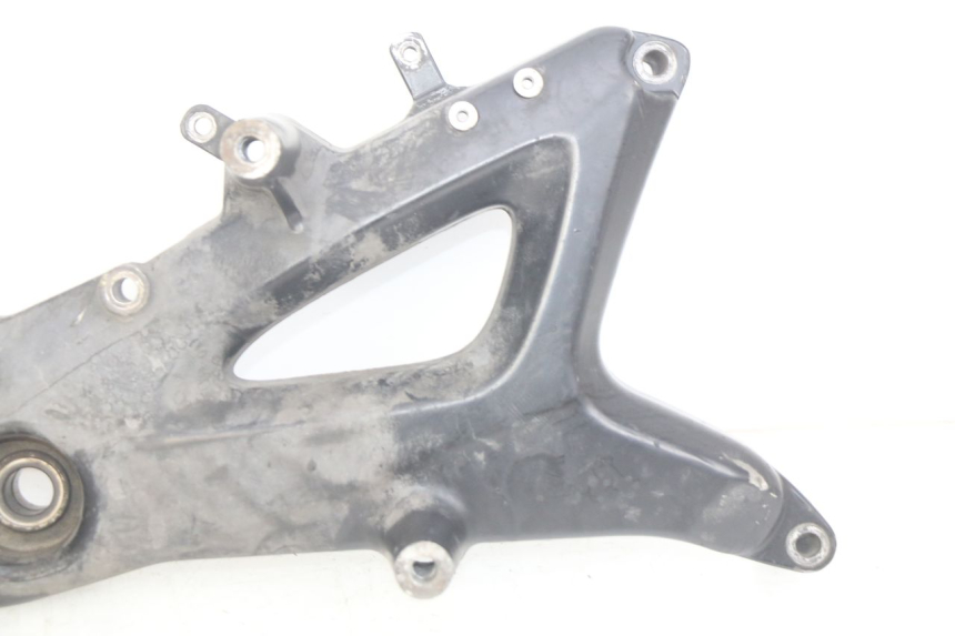 photo de SOPORTE DE ESCAPE KYMCO DINK STREET 125 (2009 - 2014) - Otra perspectiva