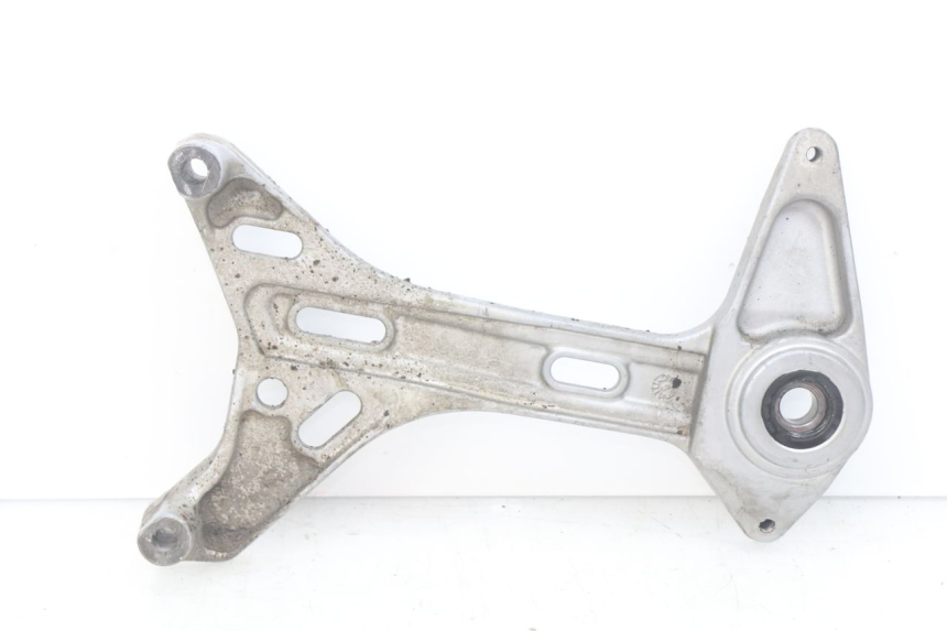 photo de SOPORTE DE ESCAPE HONDA FES PANTHEON 2T 125 (1998 - 2002) - Detalle de la pieza