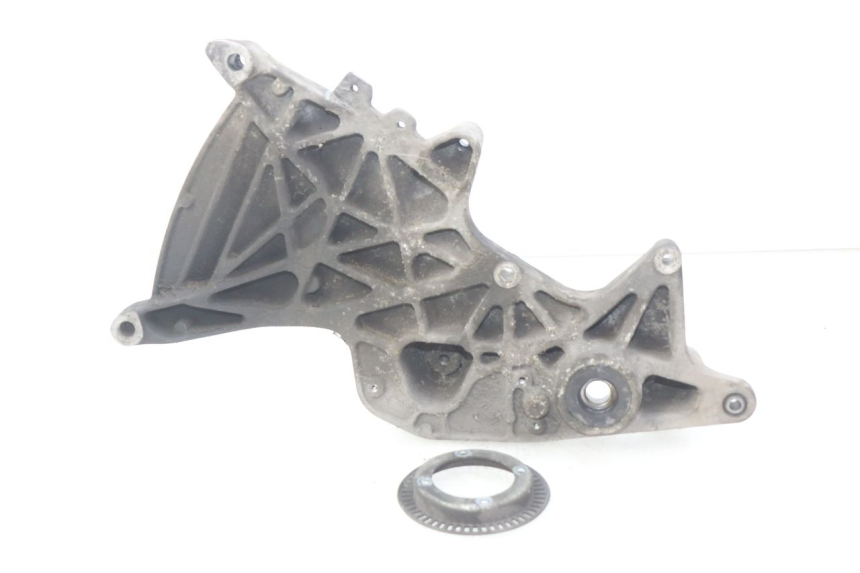 photo de SOPORTE DE ESCAPE HONDA FES S-WING SWING ABS 125 (2007 - 2015) - Otra perspectiva