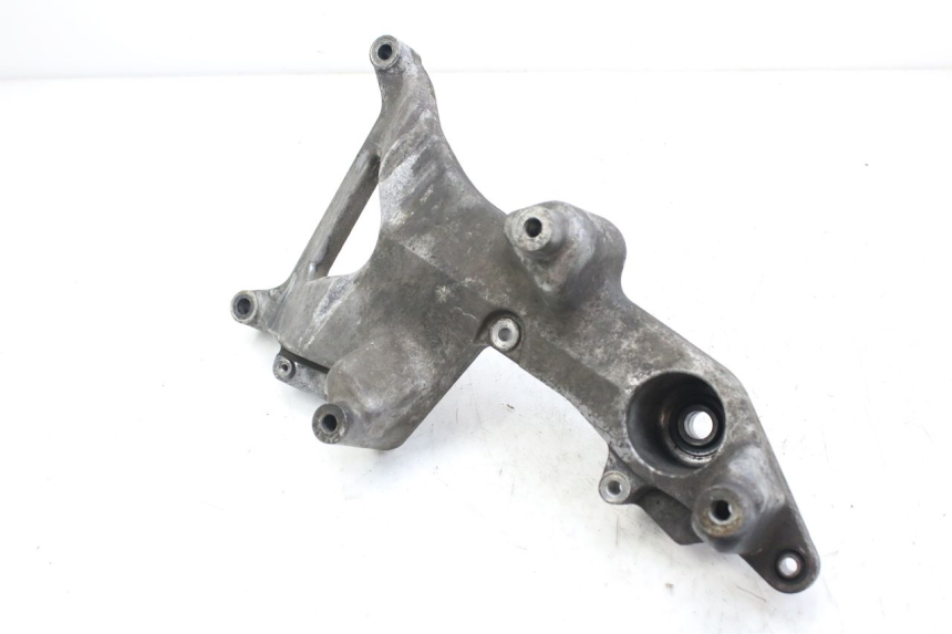 photo de SOPORTE DE ESCAPE HONDA FES S-WING SWING ABS 125 (2007 - 2015) - Detalles de los puntos de fijación