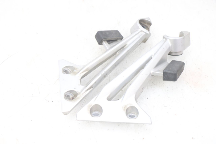 photo de MONTAJE TUBO ESCAPE YAMAHA FJR ABS 1300 (2006 - 2012) - Detalles de los puntos de fijación