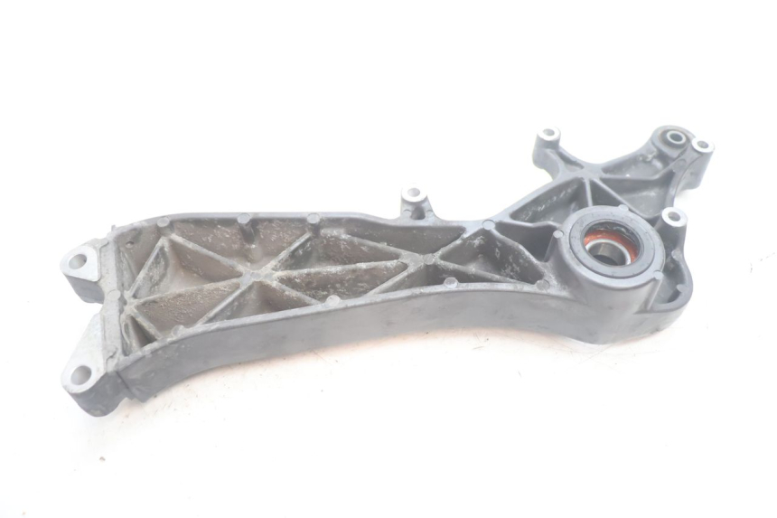 photo de MONTAJE TUBO ESCAPE HONDA FJS SILVER WING SILVERWING 400 (2005 - 2008) - Primer plano técnico
