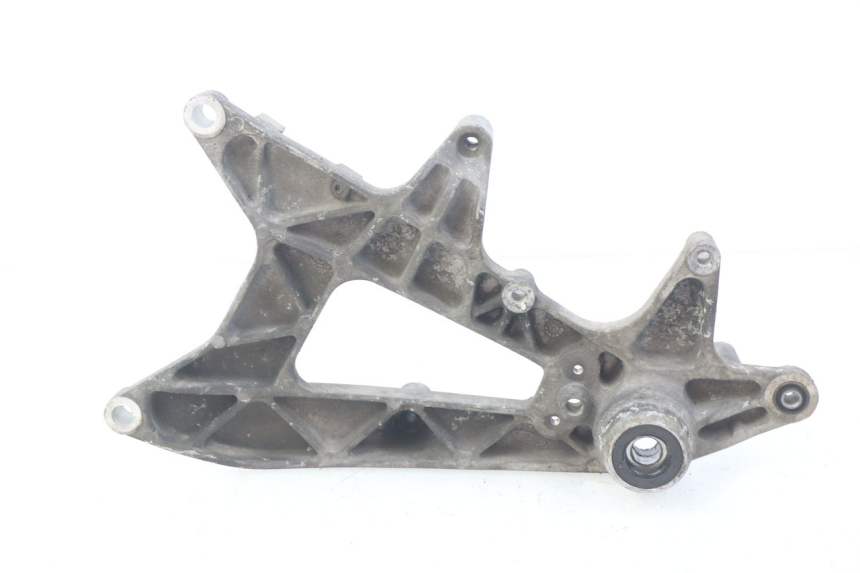 photo de SOPORTE DE ESCAPE HONDA FORZA 125 (2015 - 2016) - Detalle de la pieza