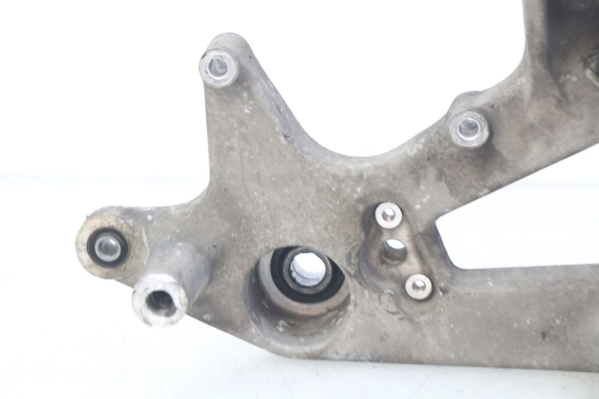 photo de SOPORTE DE ESCAPE HONDA FORZA 125 (2015 - 2016) - Zoom estado de uso