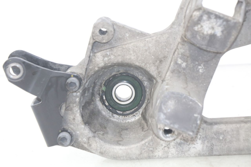 photo de SOPORTE DE ESCAPE PEUGEOT GEOPOLIS 400 (2007 - 2013) - Otra perspectiva