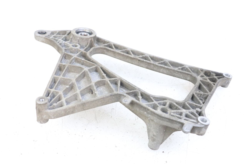 photo de MONTAJE TUBO ESCAPE PEUGEOT GEOPOLIS RS 125 (2007 - 2009) - Detalle de la pieza