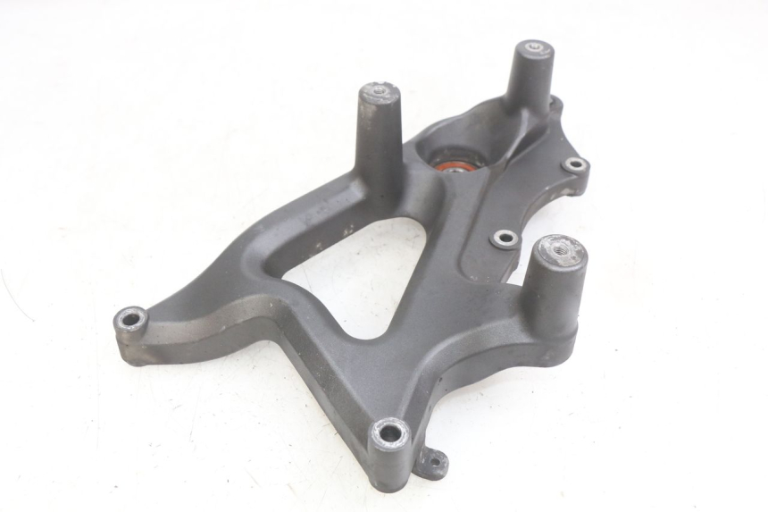 photo de SOPORTE DE ESCAPE SYM GTS EFI 125 (2012 - 2016) - Zoom estado de uso