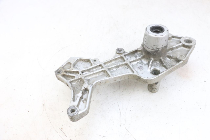 photo de MONTAJE TUBO ESCAPE SYM GTS EVO 125 (2009 - 2013) - Otra perspectiva