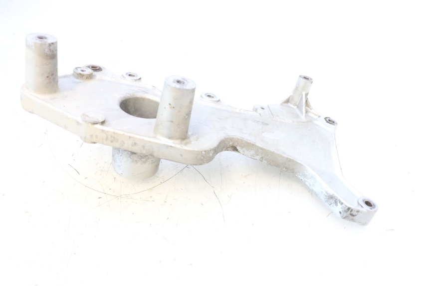 photo de MONTAJE TUBO ESCAPE SYM GTS EVO 125 (2009 - 2013) - Detalle de la pieza