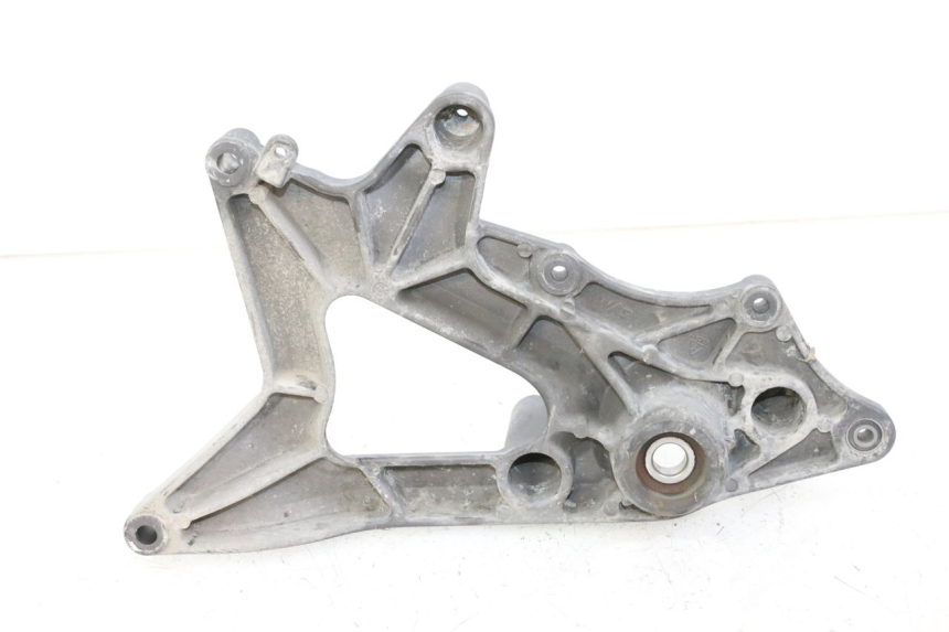 photo de MONTAJE TUBO ESCAPE SYM JOYMAX 125 (2010 - 2017) - Otra perspectiva