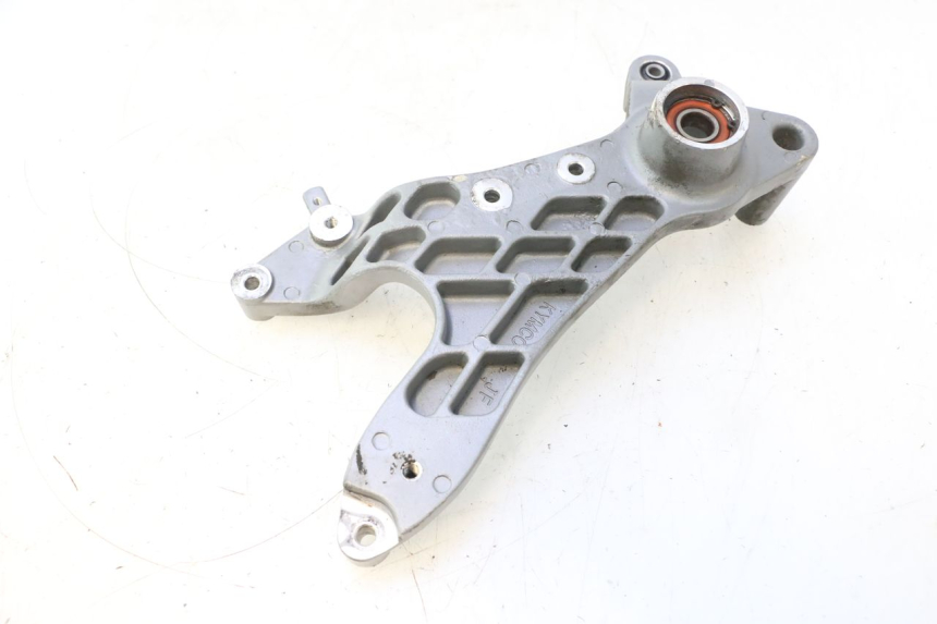 photo de SOPORTE DE ESCAPE KYMCO LIKE 125 (2009 - 2016) - Detalle de la pieza