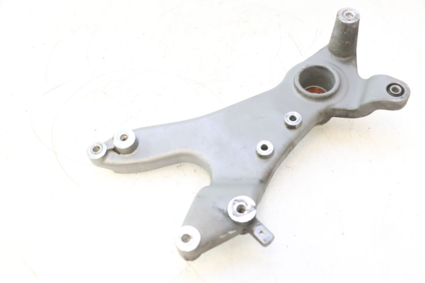 photo de SOPORTE DE ESCAPE KYMCO LIKE 125 (2009 - 2016) - Zoom estado de uso