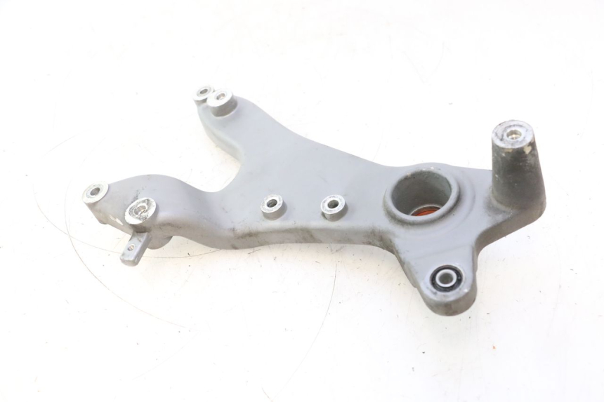 photo de SOPORTE DE ESCAPE KYMCO LIKE 125 (2009 - 2016) - Primer plano técnico