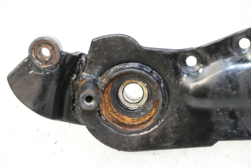 photo de MONTAJE TUBO ESCAPE LONGJIA SHARPY 125 (2020 - 2024) - Otra perspectiva