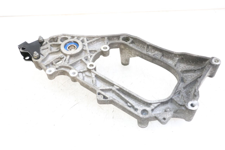 photo de MONTAJE TUBO ESCAPE PIAGGIO MP3 HPE 350 (2018 - 2020) - Zoom estado de uso