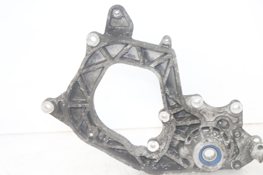 photo de MONTAJE TUBO ESCAPE PIAGGIO MP3 HPE 300 (2019 - 2026) - Otra perspectiva