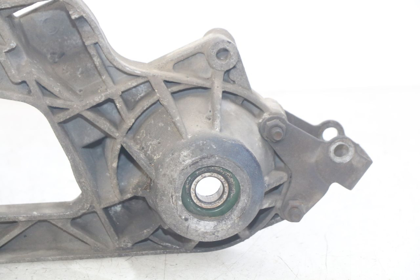 photo de SOPORTE DE ESCAPE PIAGGIO MP3 LT 400 (2007 - 2012) - Zoom estado de uso