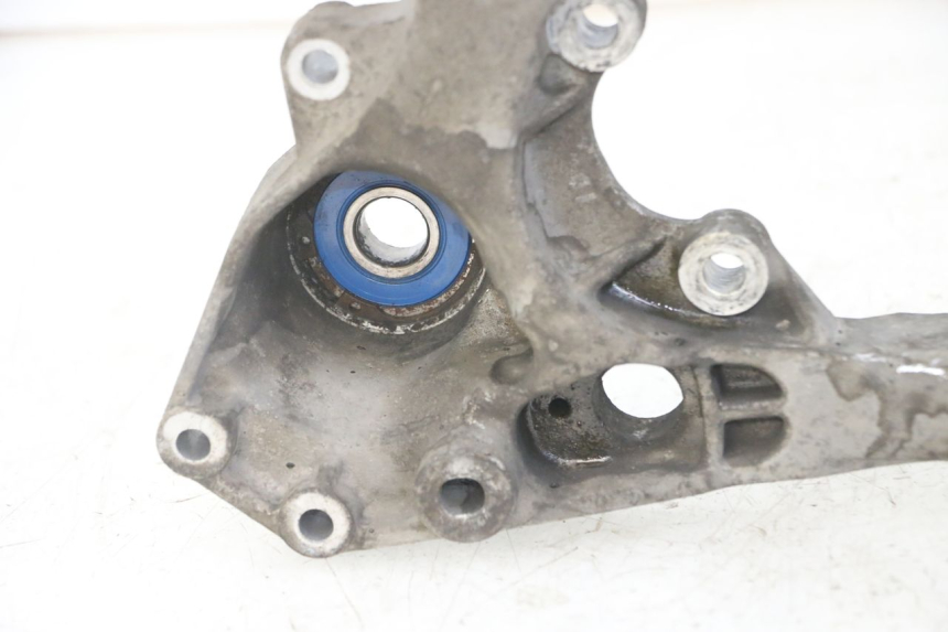 photo de MONTAJE TUBO ESCAPE PIAGGIO MP3 LT 300 (2010 - 2016) - Otra perspectiva