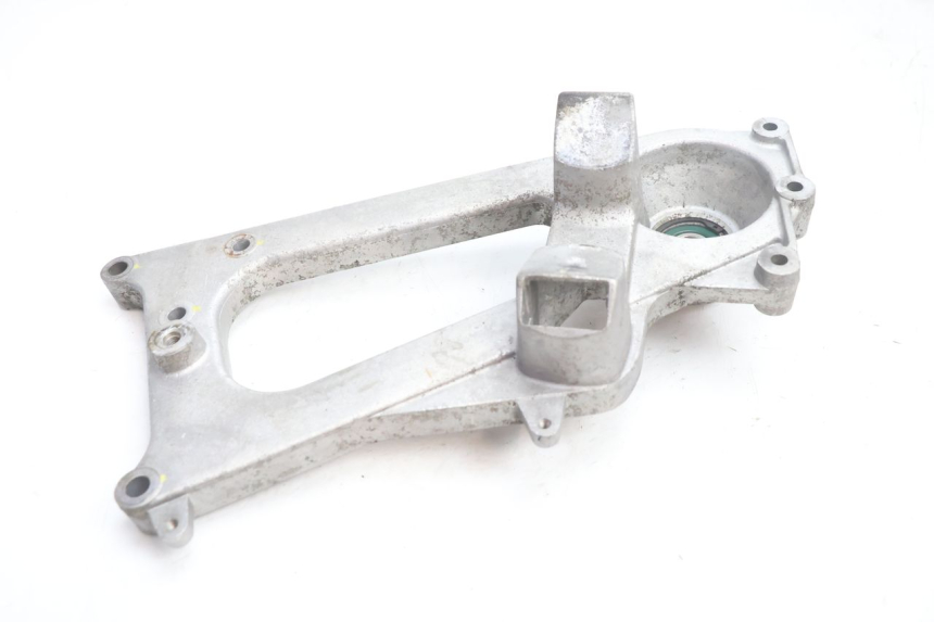 photo de SOPORTE DE ESCAPE PIAGGIO MP3 LT 400 (2007 - 2012) - Zoom estado de uso