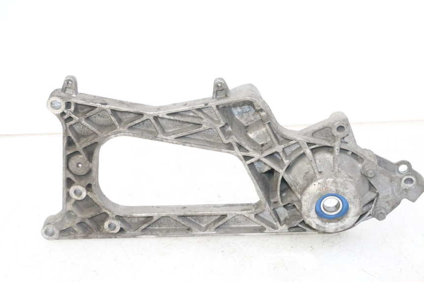 photo de MONTAJE TUBO ESCAPE PIAGGIO MP3 500 (2011 - 2015) - Otra perspectiva