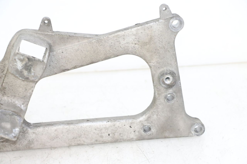 photo de MONTAJE TUBO ESCAPE PIAGGIO MP3 500 (2011 - 2015) - Primer plano técnico