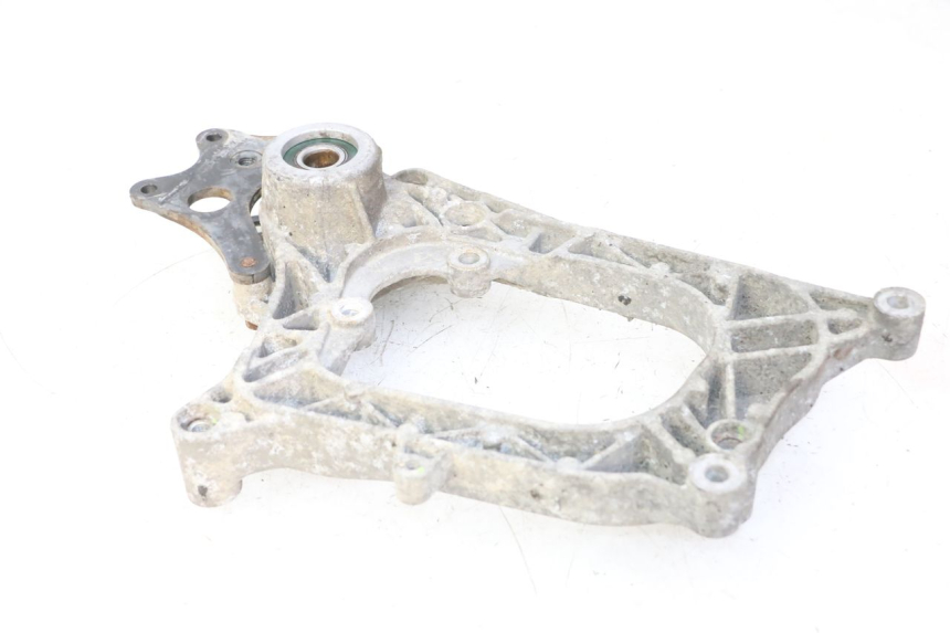 photo de SOPORTE DE ESCAPE PIAGGIO MP3 RL 250 (2006 - 2010) - Zoom estado de uso