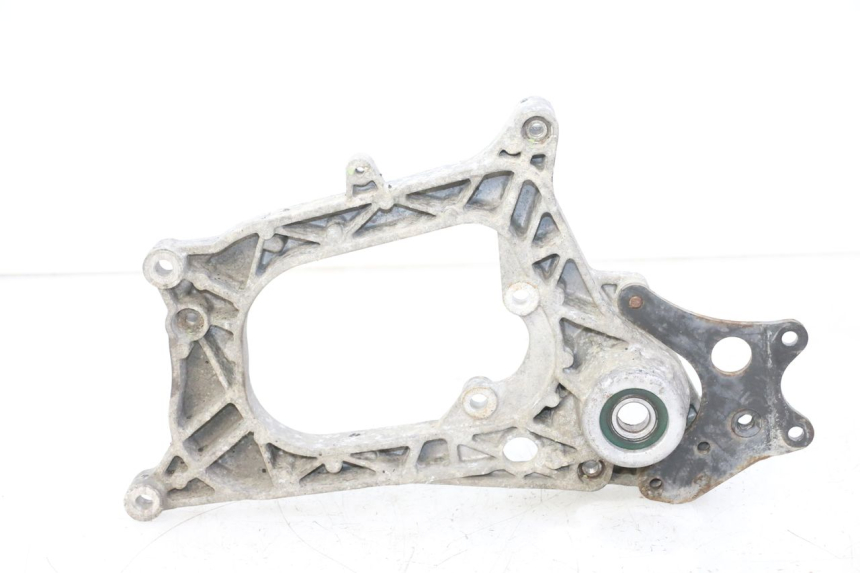 photo de SOPORTE DE ESCAPE PIAGGIO MP3 RL 250 (2006 - 2010) - Otra perspectiva