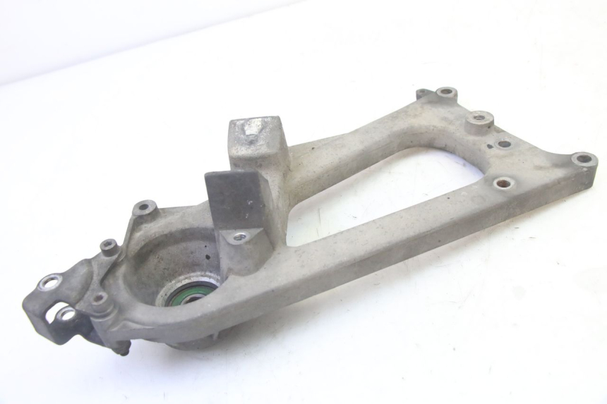 photo de MONTAJE TUBO ESCAPE PIAGGIO MP3 500 (2011 - 2015) - Detalle de la pieza