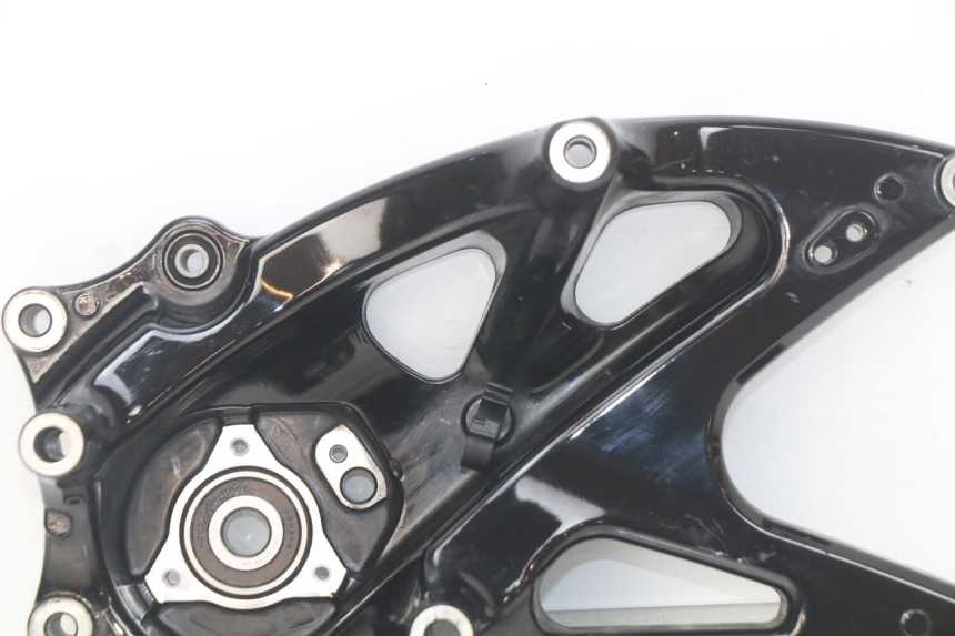 photo de SOPORTE DE ESCAPE YAMAHA N-MAX NMAX 125 (2017 - 2020) - Zoom estado de uso