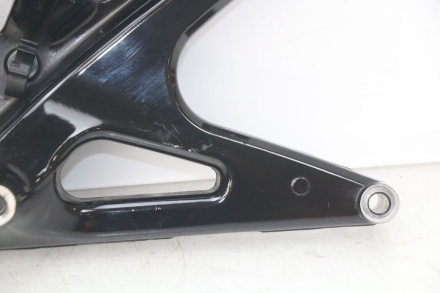 photo de SOPORTE DE ESCAPE YAMAHA N-MAX NMAX 125 (2017 - 2020) - Otra perspectiva