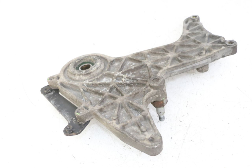 photo de SOPORTE DE ESCAPE GILERA NEXUS 125 (2009 - 2013) - Detalle de la pieza