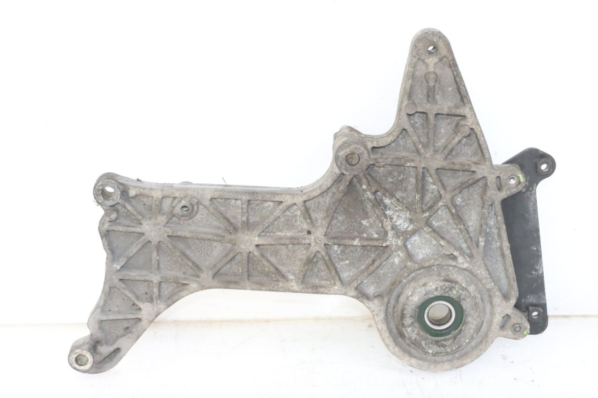 photo de SOPORTE DE ESCAPE GILERA NEXUS 125 (2009 - 2013) - Otra perspectiva