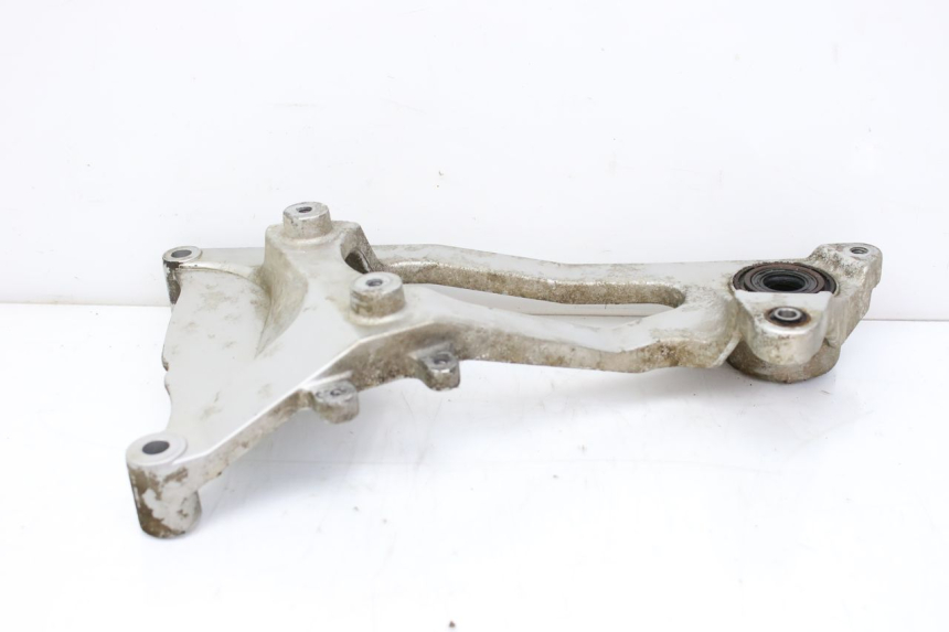 photo de SOPORTE DE ESCAPE KEEWAY OUTLOOK 125 (2007 - 2013) - Detalle de la pieza