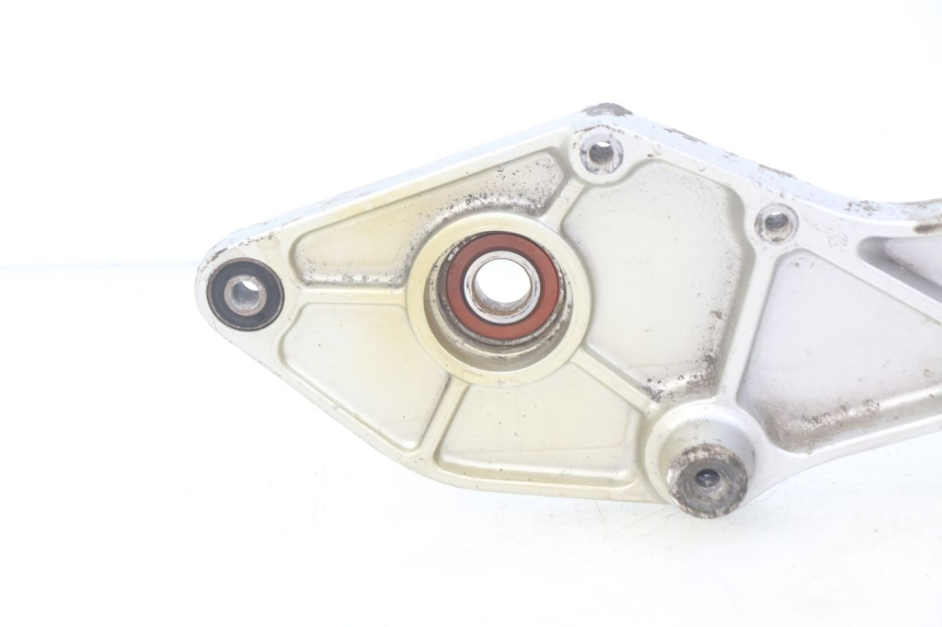 photo de SOPORTE DE ESCAPE KYMCO PEOPLE 250 (2004 - 2008) - Otra perspectiva