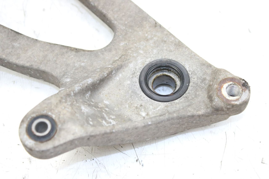 photo de SOPORTE DE ESCAPE HONDA PES PS I 125 (2006 - 2012) - Detalles de los puntos de fijación