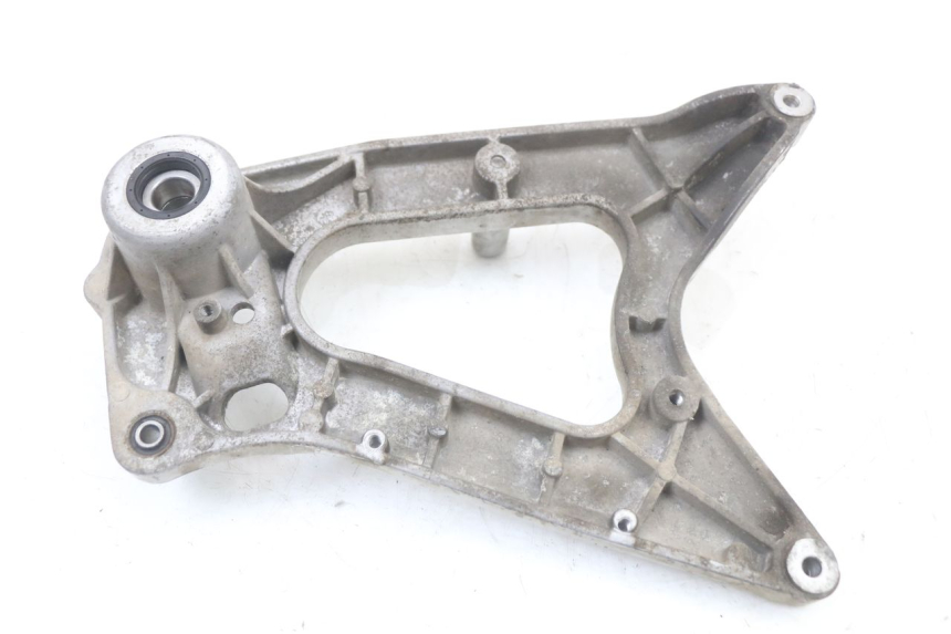 photo de SOPORTE DE ESCAPE PEUGEOT BELVILLE 125 (2017 - 2021) - Otra perspectiva