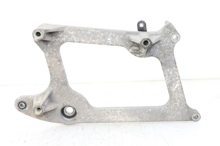 photo de MONTAJE TUBO ESCAPE PEUGEOT SATELIS 125 (2013 - 2018) - Vista principal