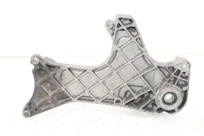 photo de MONTAJE TUBO ESCAPE PIAGGIO BEVERLY 125 (1998 - 2005) - Zoom estado de uso