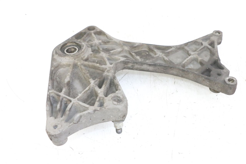 photo de MONTAJE TUBO ESCAPE PIAGGIO VESPA GRANTURISMO 200 (2004 - 2005) - Primer plano técnico