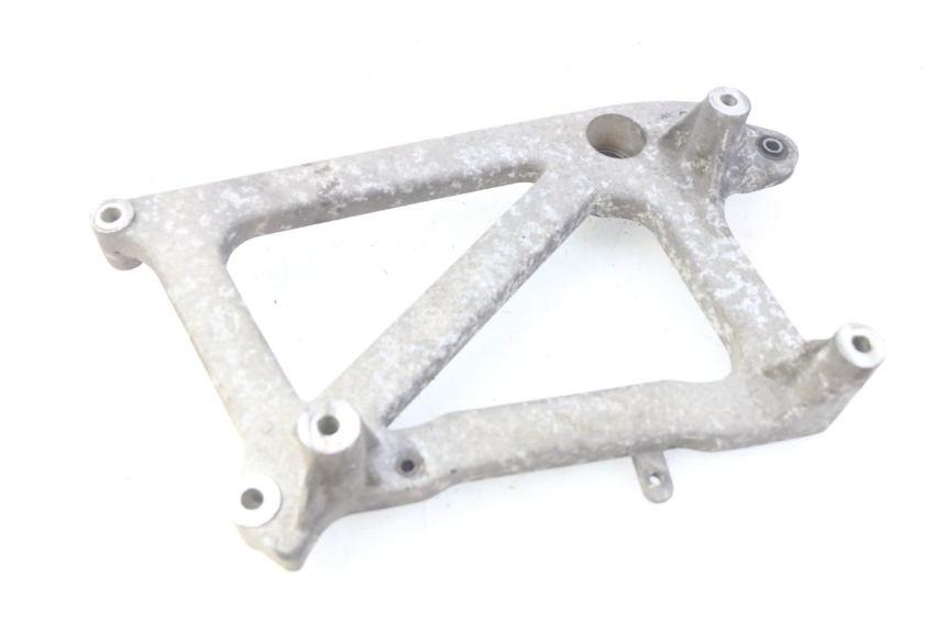 photo de SOPORTE DE ESCAPE PEUGEOT SATELIS COMPRESSOR K15 125 (2006 - 2009) - Zoom estado de uso