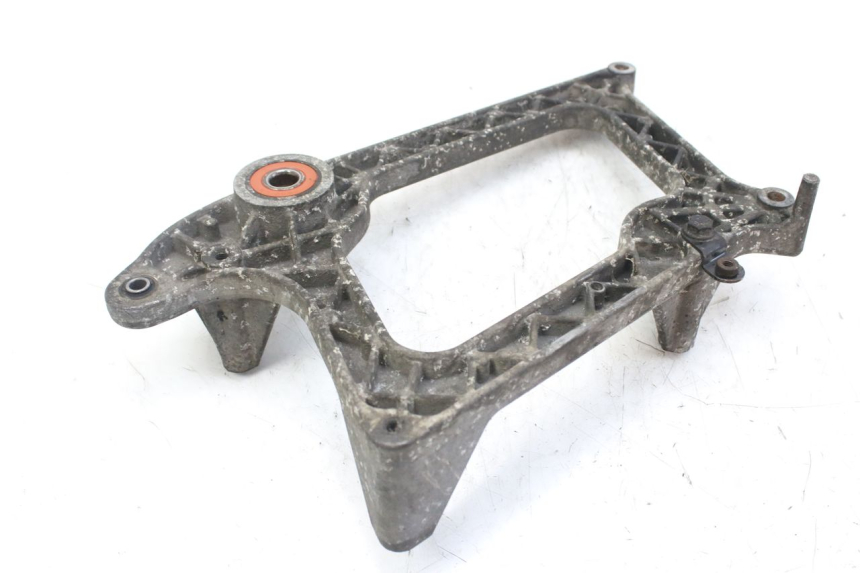 photo de SOPORTE DE ESCAPE PEUGEOT SATELIS 125 (2010 - 2012) - Otra perspectiva