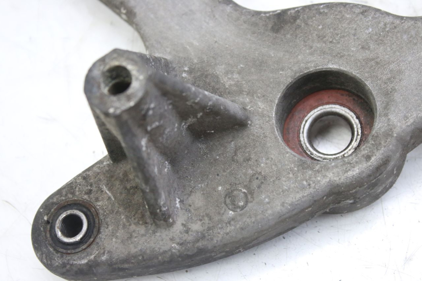 photo de SOPORTE DE ESCAPE PEUGEOT SATELIS 125 (2010 - 2012) - Estado de la superficie y material