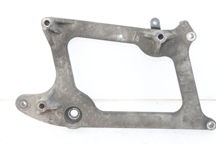 photo de MONTAJE TUBO ESCAPE PEUGEOT SATELIS 125 (2013 - 2018) - Vista principal