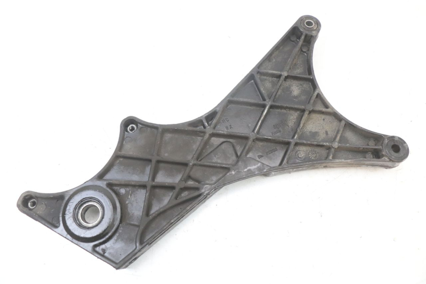 photo de MONTAJE TUBO ESCAPE APRILIA SCARABEO GT 125 (1999 - 2007) - Primer plano técnico