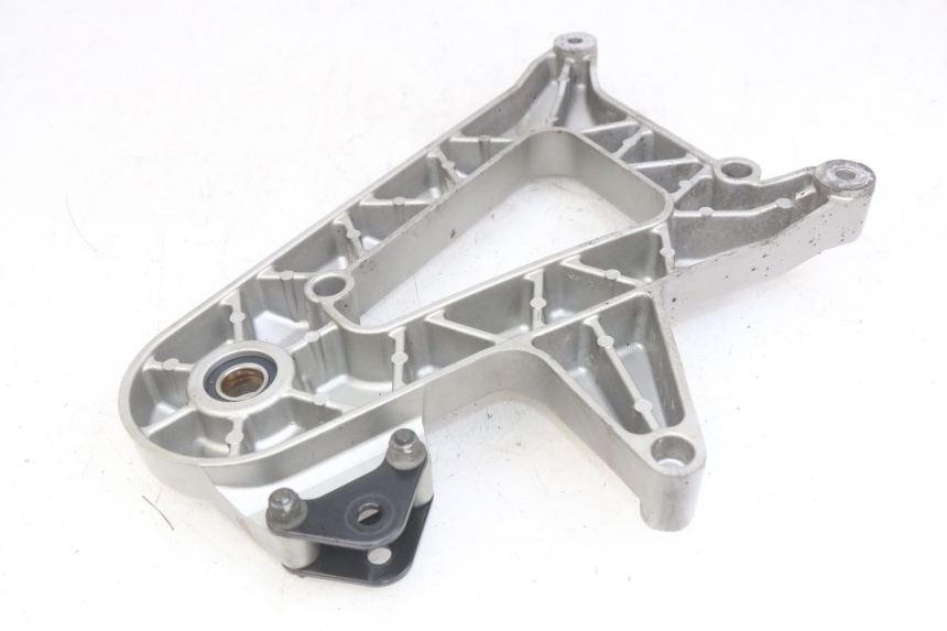 photo de SOPORTE DE ESCAPE APRILIA SCARABEO LIGHT 125 (2007 - 2011) - Detalle de la pieza